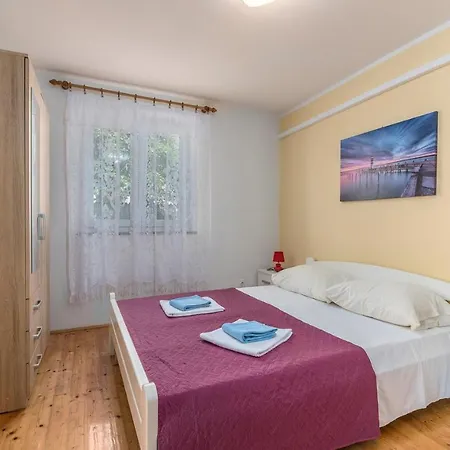 Πανσιόν Stanko 1011 Fažana